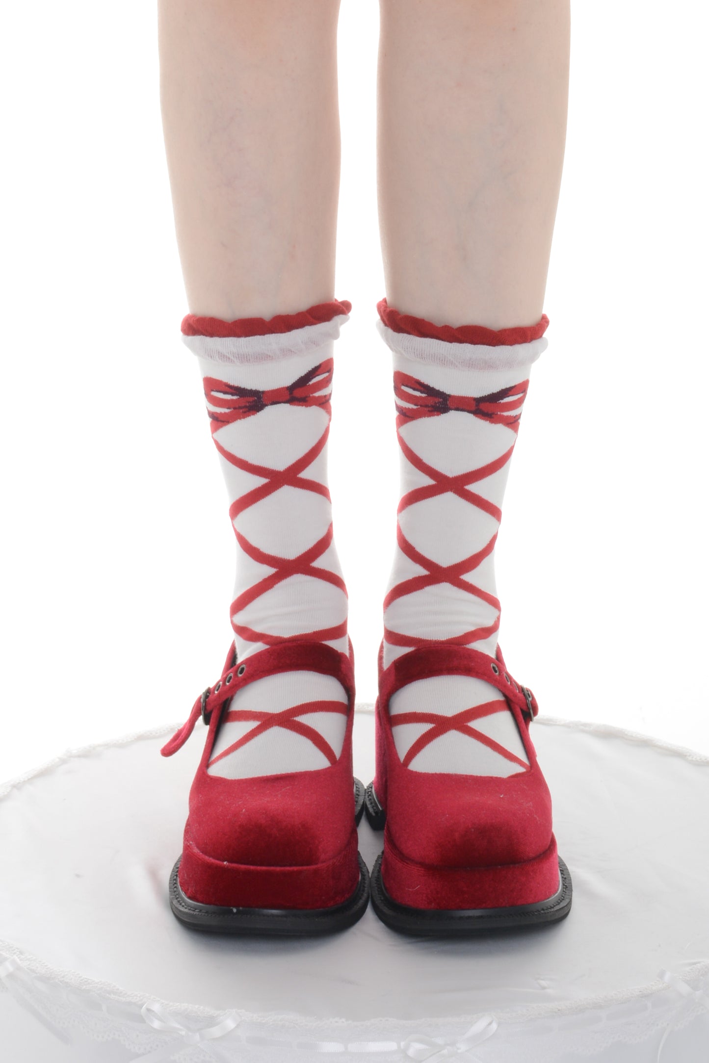 Interwoven Straps Short Socks