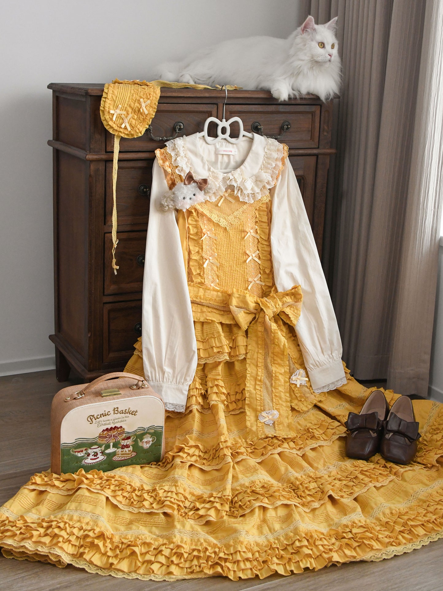 Half Sugar Milk Cake Blouse