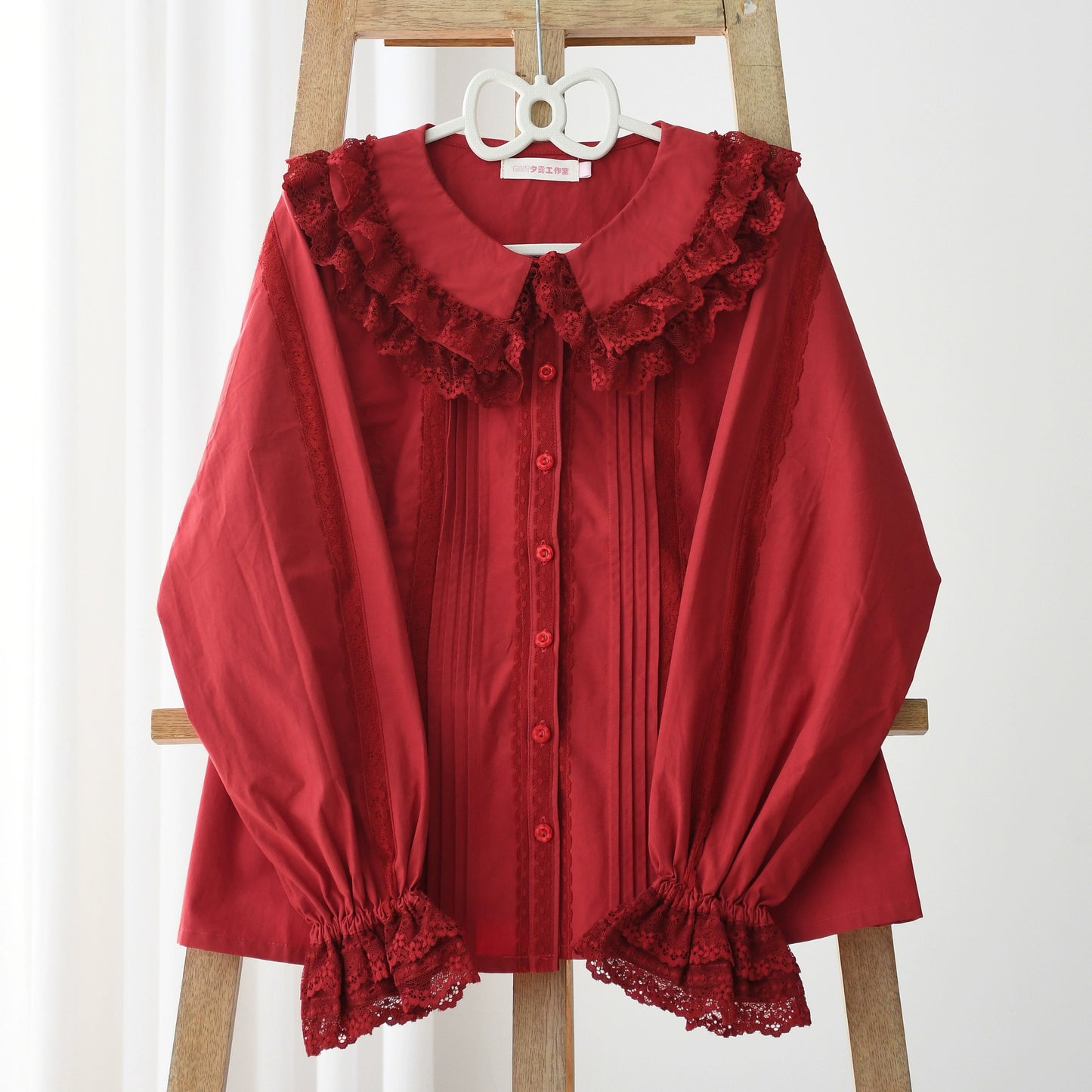 Hyde Garden Long Sleeves Blouse