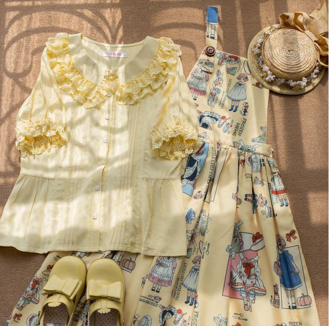 Hyde Garden Short Sleeves Blouse
