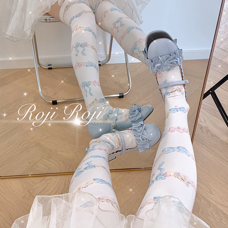 Cream Cycle Socks