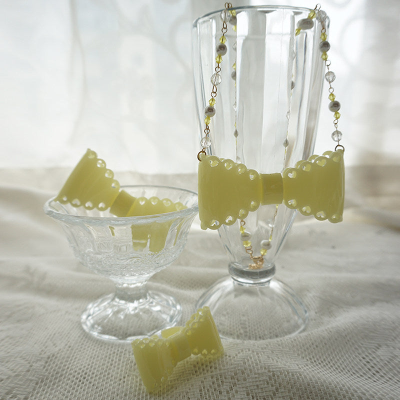 Bowknot Plastic Necklace