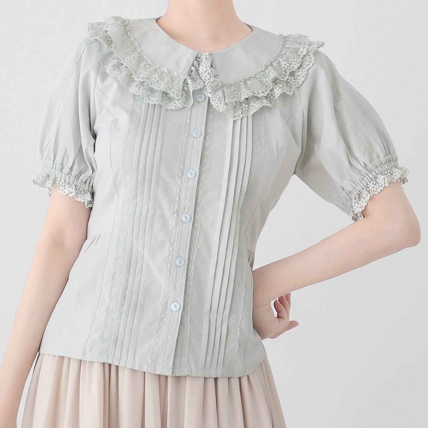 Hyde Garden Short Sleeves Blouse