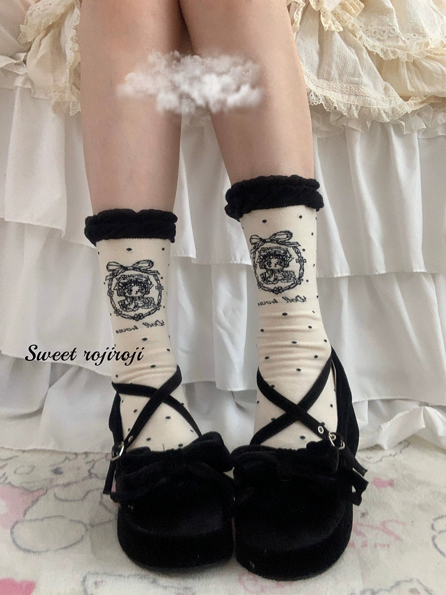 Line Doll Socks