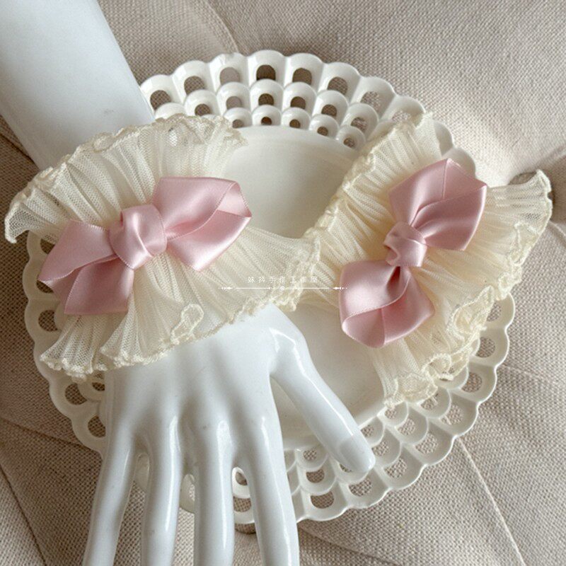 Lolita Headdress, Hairclips, Wrist cuffs and Choker