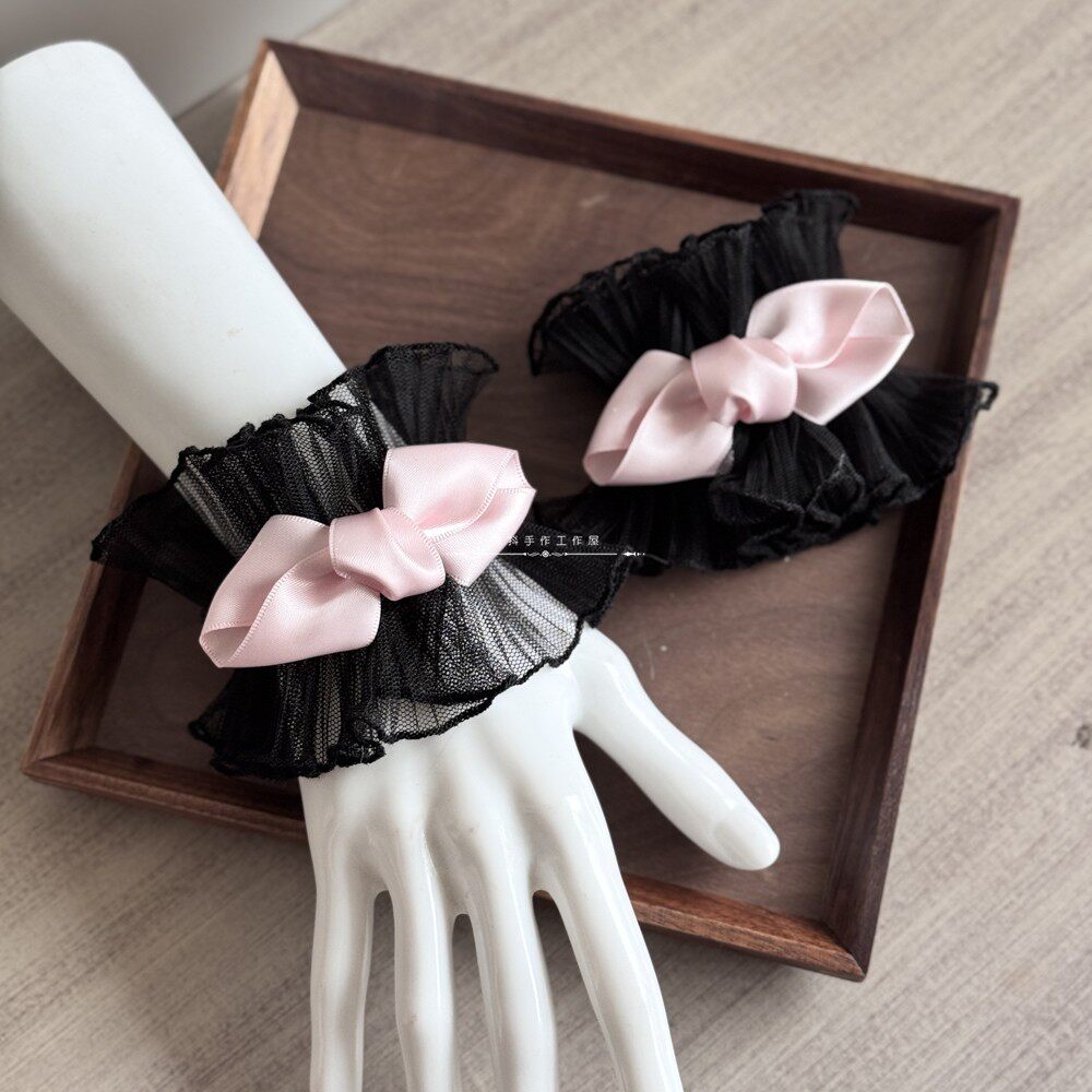 Lolita Headdress, Hairclips, Wrist cuffs and Choker