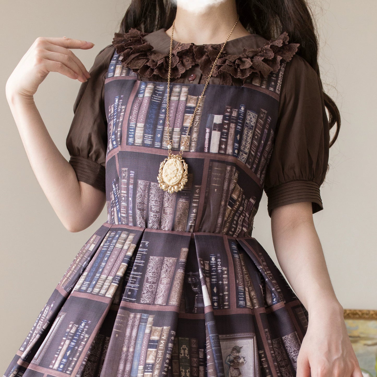 Half Sugar Milk Cake Short Sleeves Blouse